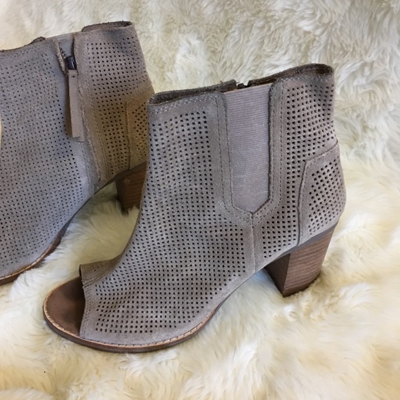 Toms Majorca Suede Taupe Booties - Picture 1 of 6
